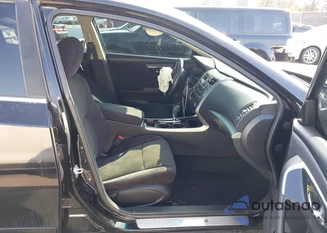 2014 Nissan Altima 2.5 S z USA, uszkodzony, nr VIN 1N4AL3AP2EN238232